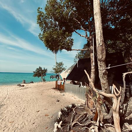 Отель Juita Glamping Perhentian Island Кампунг-Куала-Бесут Экстерьер фото