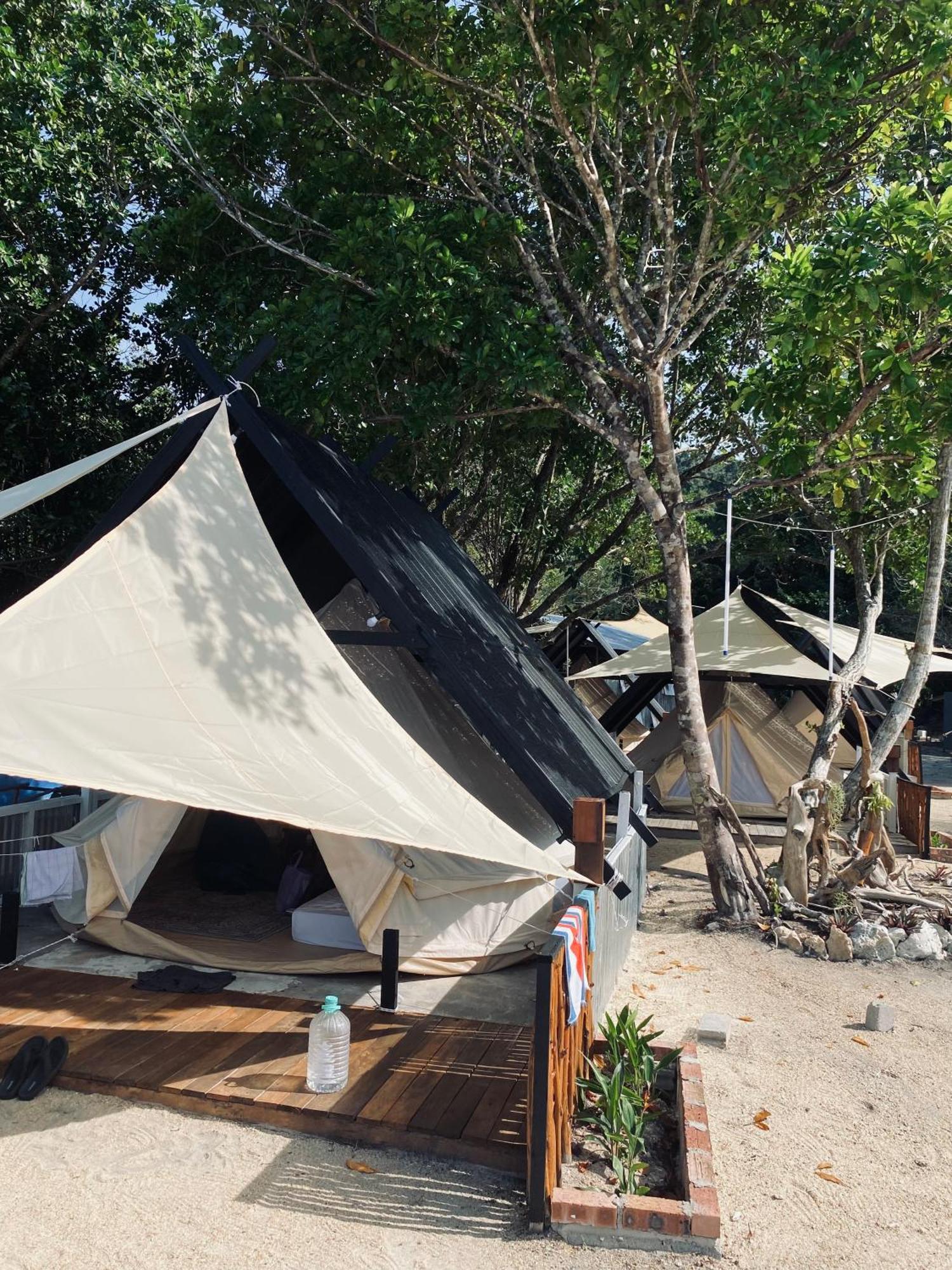 Отель Juita Glamping Perhentian Island Кампунг-Куала-Бесут Экстерьер фото